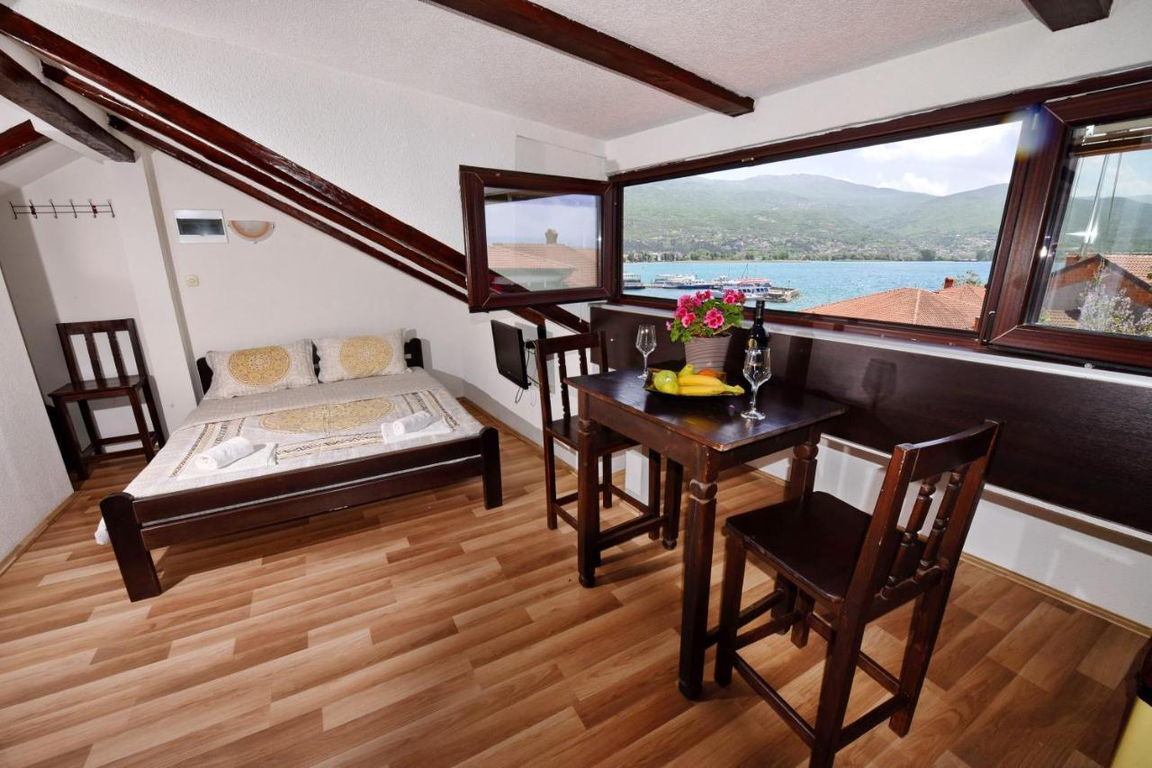 Villa Sapkar Lake View Охрид Екстериор снимка