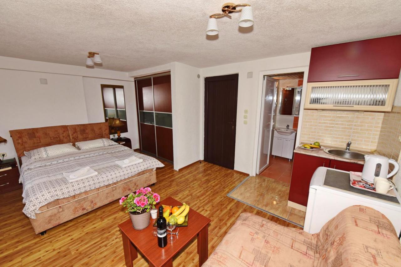 Villa Sapkar Lake View Охрид Екстериор снимка